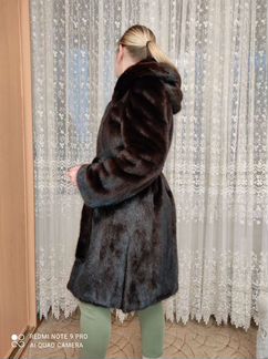 Шуба норковая с капюшоном. Греция