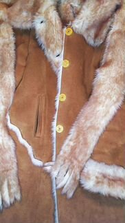 Дубленка женская 46-48 с капюшоном