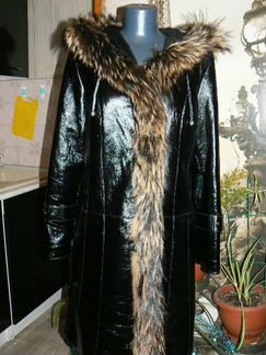 Дубленка новая.Натуральная с капюшоном XL