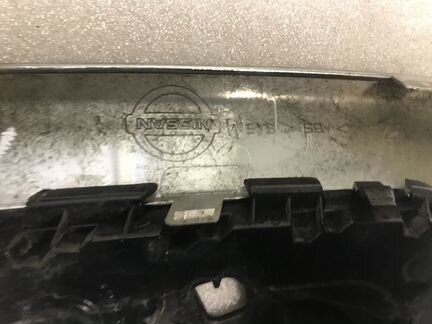 Накладка решетки радиатора Nissan Qashqai J10