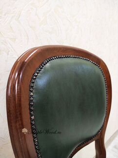 Румынский стул из натуральной кожи с экспозиции