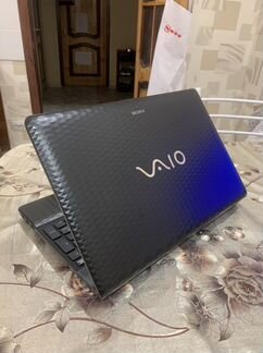 Sony Vaio 15 Core i3/4/500/GeForce (идеал)
