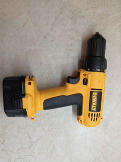 Аккумуляторная дрель, шуруповерт Dewalt