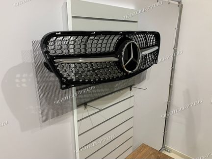 Решетка радиатора Mercedes GLA X156 Diamond Новая