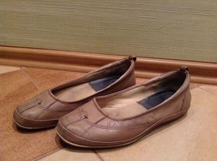 Новые туфли ecco 36 размер черные лодочки классика