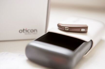 Мощный Слуховой аппарат Oticon Chili SP9