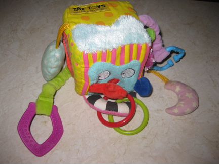 Первые игрушки Tiny love, Chicco