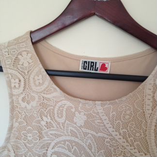 Платье кружевное нарядное