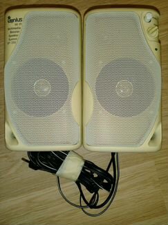 Genius SP-330