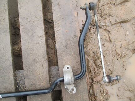 Передний стабилизатор на Рено Каптюр 1,6