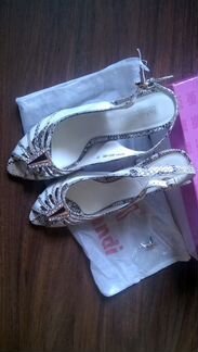 Кожаные туфли Lola Candi белые