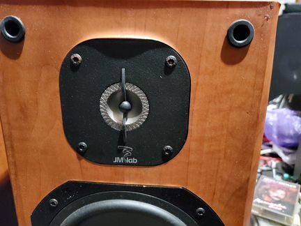 Focal колонки и есть еще 3 колонки и саб