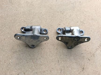 Петля двери передней левой Mercedes w164 W251 ML