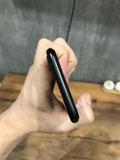 Телефон iPhone