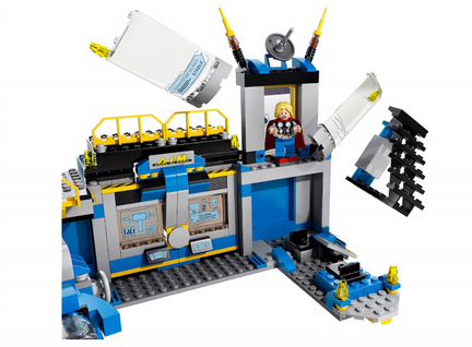 Lego Super Heroes* 76018 Лаборатория Халка /новый