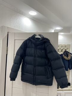 Пуховик б/у и новая шапка Tommy Hilfiger