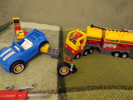 Lego Duplo Бензовоз 5605+Шиномонтаж 5640