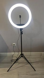 Кольцевая лампа 26см и штатив 2,1м