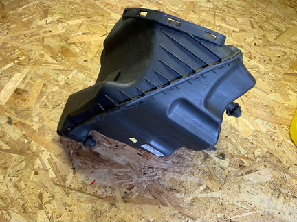 Корпус воздушного фильтра Land Rover Range Rover S