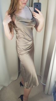 Новое шелковое женское платье