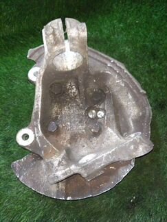 Кулак поворотный передний левый Bmw 120D E87 N47