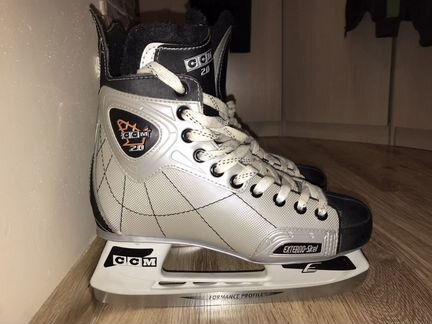 Коньки хоккейные CCM