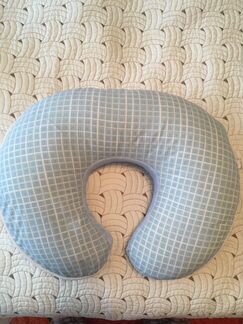 Подушка для кормления малыша