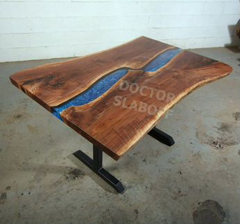 Стол река из слэба дуба, с эпоксидной смолой, s025