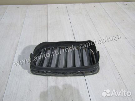 Решетка радиатора правая BMW X5 E70