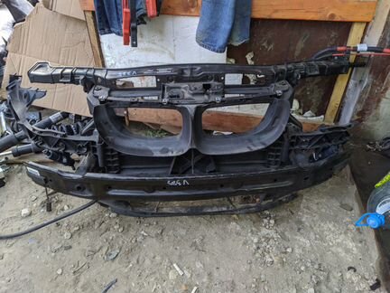 Передняя панель, касета радиатора bmw 135