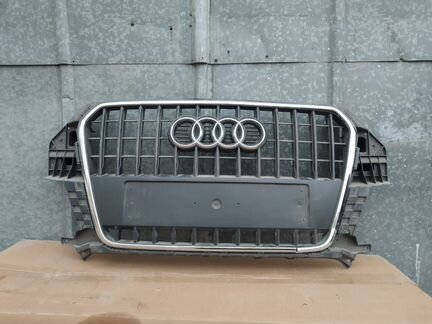 Audi Q3 решетка радиатора Ауди Ку 3