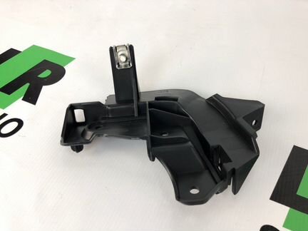 Кроншейн переднего бампера левый Range rover 2010