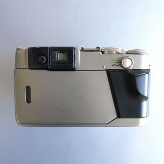 Contax G2 + Planar 45/2, Biogon 28/2.8 + TLA 140