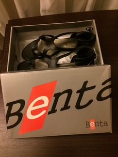 Босоножки кожаные