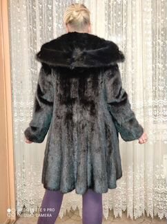 Черная норковая шуба с капюшоном