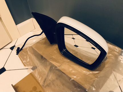 Правое зеркало с поворотником на шкоду рапид 2019