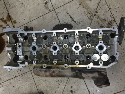 Головка блока цилиндров левая 156 мотор AMG