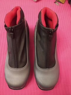 Лыжные ботинки Spine