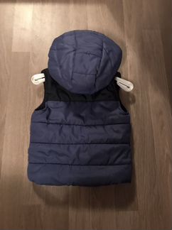 Жилетка с капюшоном 74р