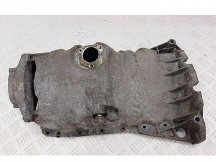 Поддон масляный двиг 1.8T 06B103603N Audi A4