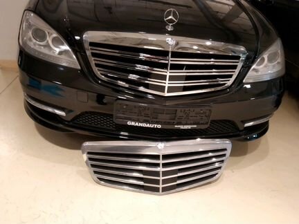 Решетка радиатора w221 новая AMG