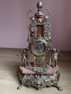 Антикварный часовой гарнитур