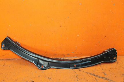 Крепление крыла левое Mitsubishi Pajero 4 2006-Нв